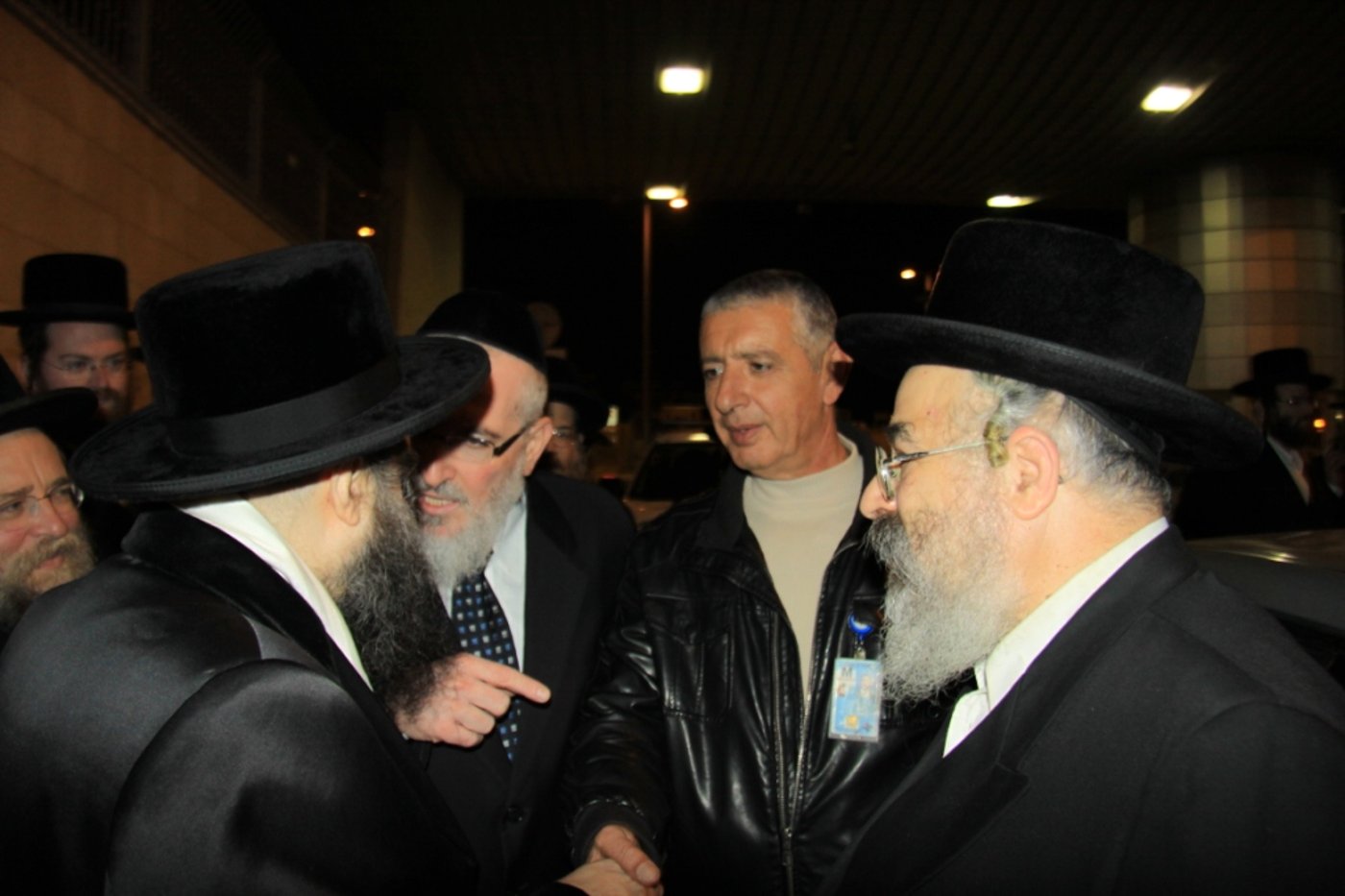 האדמו"ר מבאבוב נחת בישראל; צפו בתיעוד מצולם