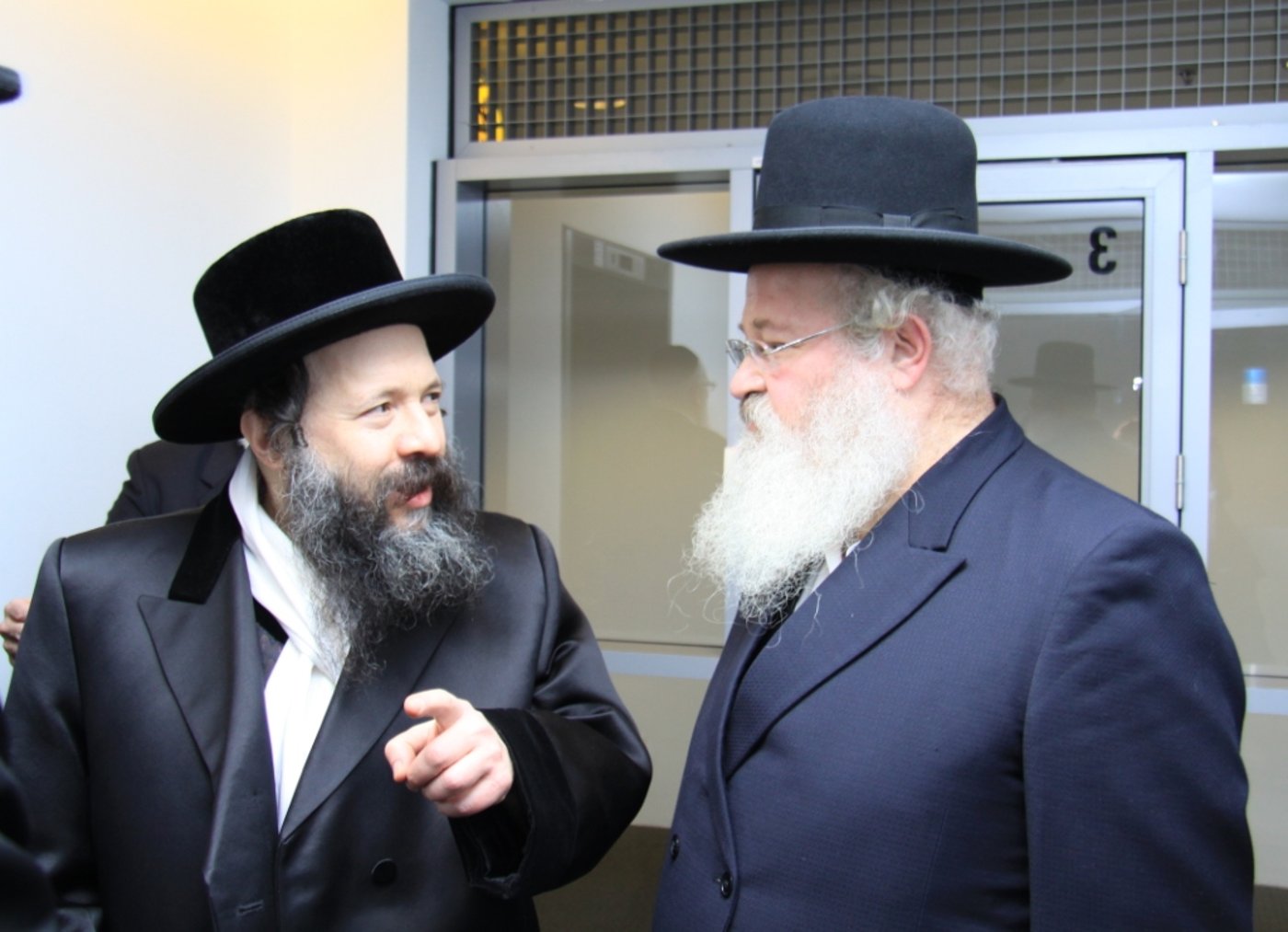 האדמו"ר מבאבוב נחת בישראל; צפו בתיעוד מצולם