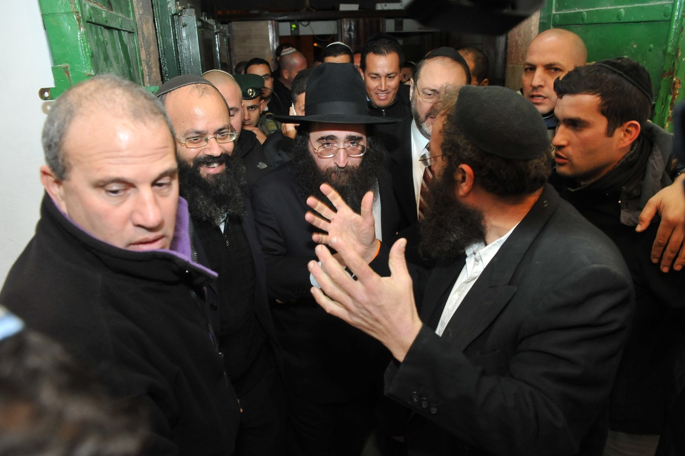 צפו: המסע של האדמו"ר רבי יאשיהו פינטו לחברון