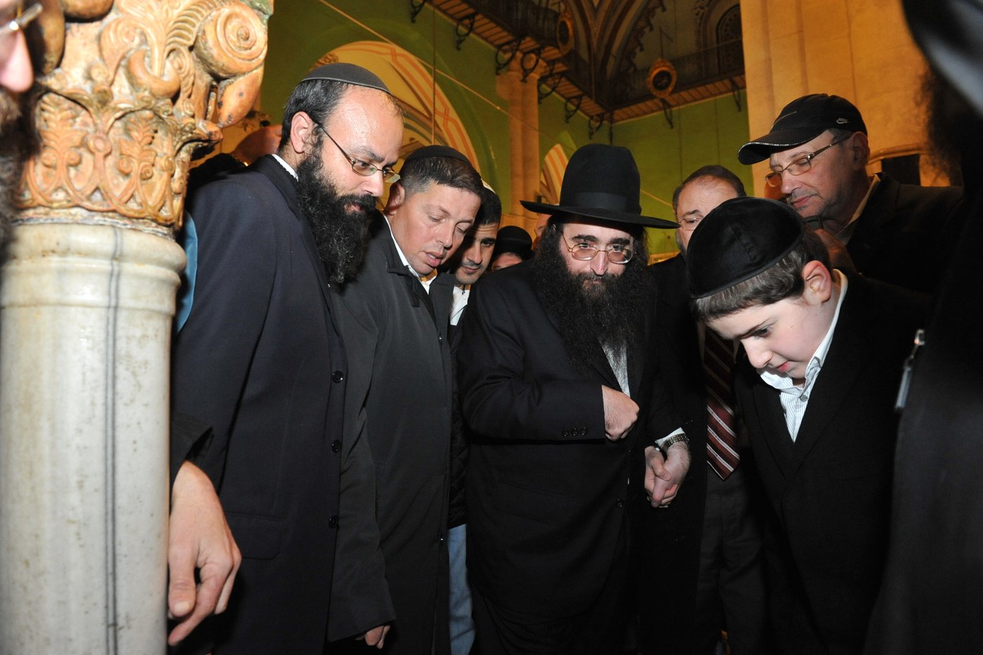 צפו: המסע של האדמו"ר רבי יאשיהו פינטו לחברון