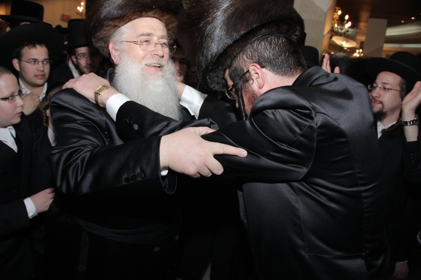 אחרי כתב האישום: אהוד אולמרט חגג עם מאיר פרוש