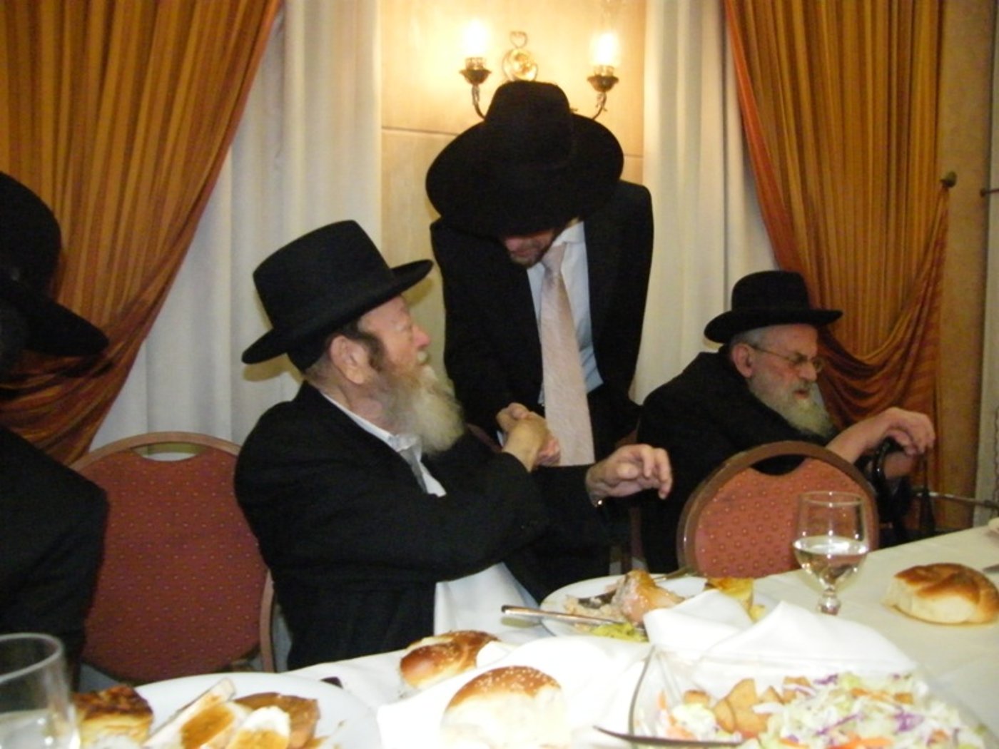 במלאות ה'שבעה' לרבי ניסן אהרן טיקוצינסקי: גלריית תמונות מחייו