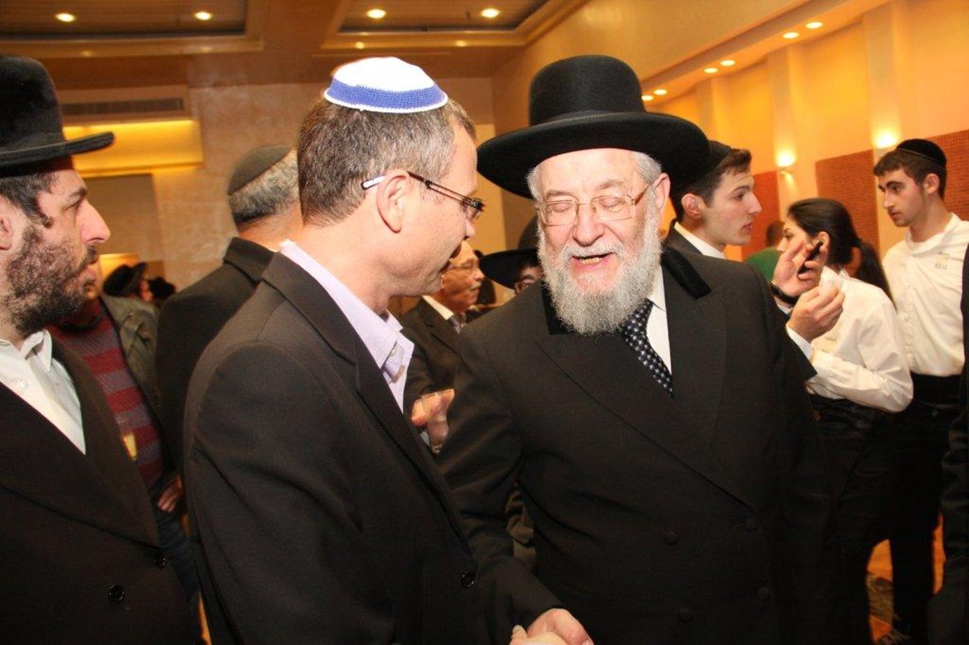 חתונת נכדת הרב ישראל-מאיר לאו: צפו בגלריית ענק