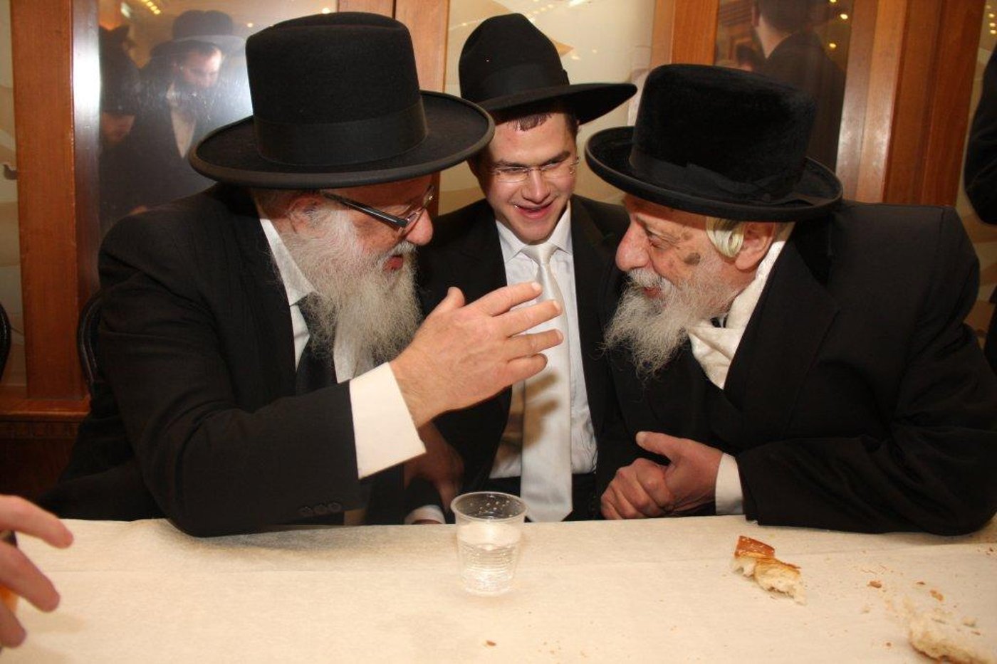 תמונות: חתונת נכדת ראש ישיבת פוניבז'