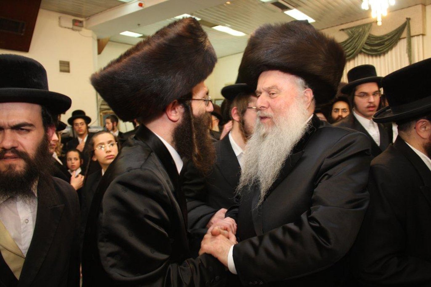 חתונת ספינקא-ארה"ב: האדמו"ר לא הגיע, החסידים התאכזבו