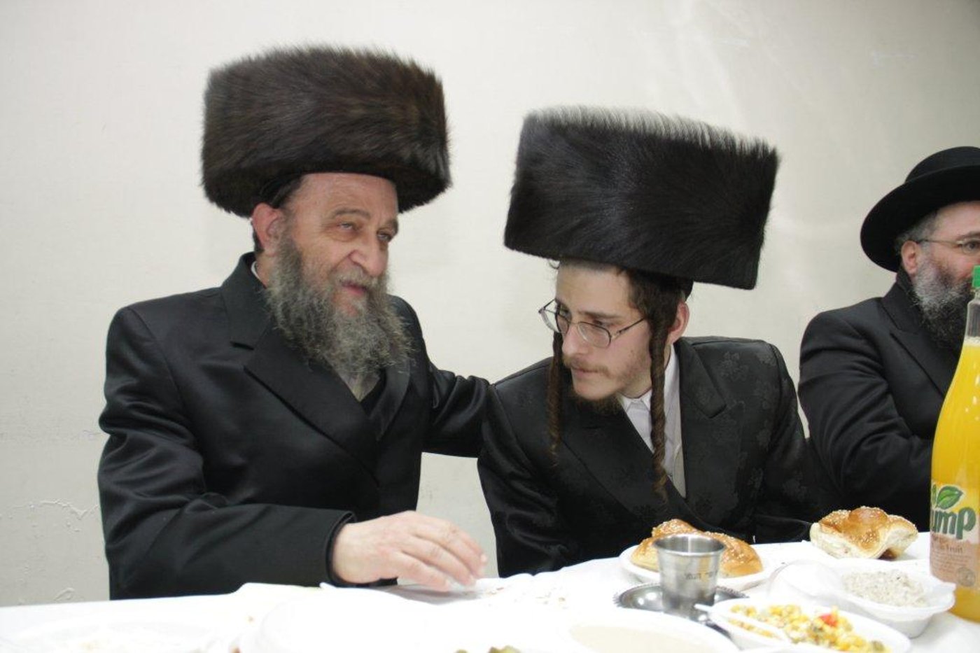 צפו בגלריה: ‏‏שמחת הפורשפיל בחצרות גורליץ פשוורסק