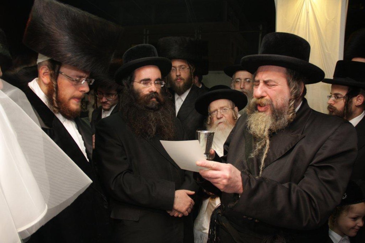 צפו בגלריה: ‏‏שמחת החתונה בחצר לעלוב