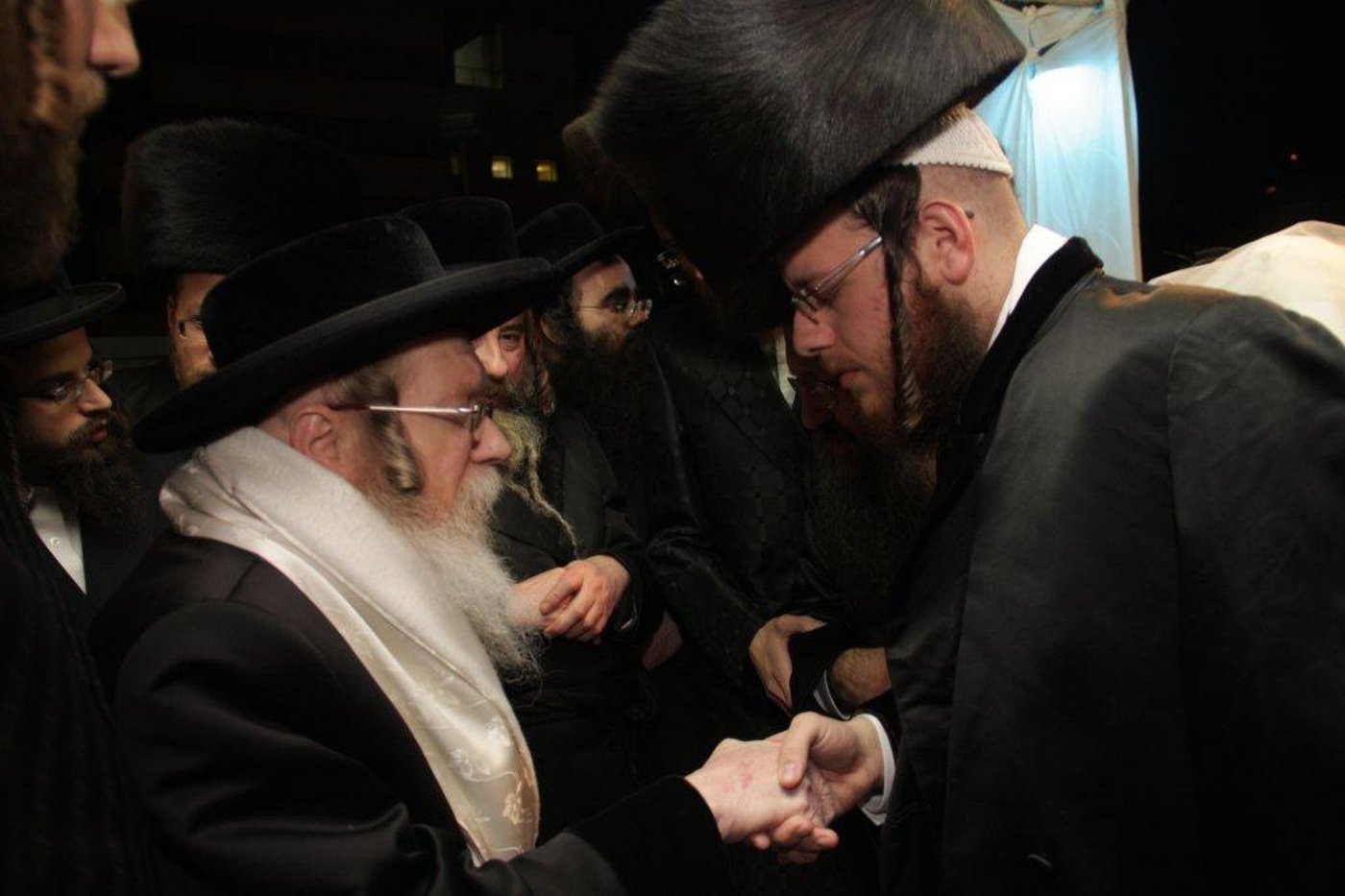 צפו בגלריה: ‏‏שמחת החתונה בחצר לעלוב