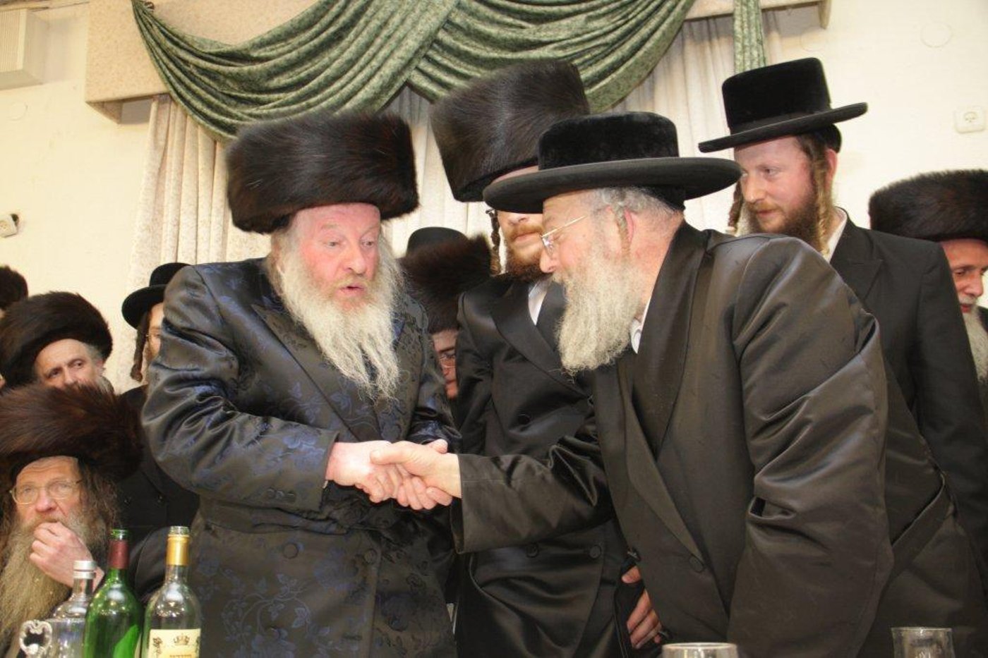 צפו בגלריה: ‏‏שמחת החתונה בחצר לעלוב