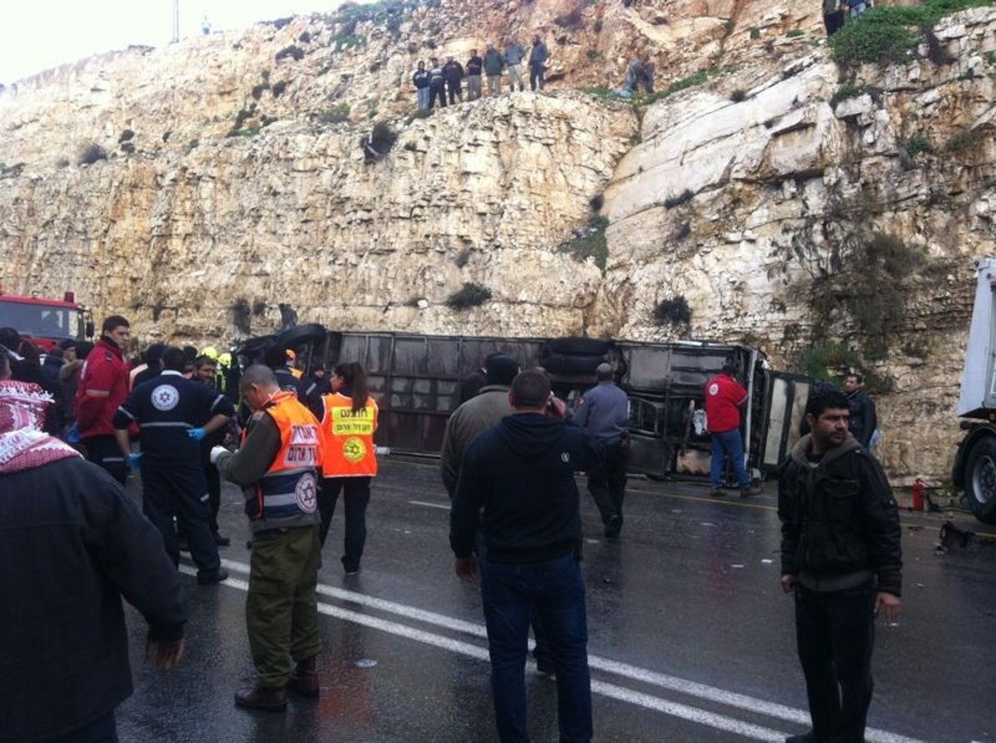 7 ילדים פלסטינים נהרגו בהתהפכות אוטובוס