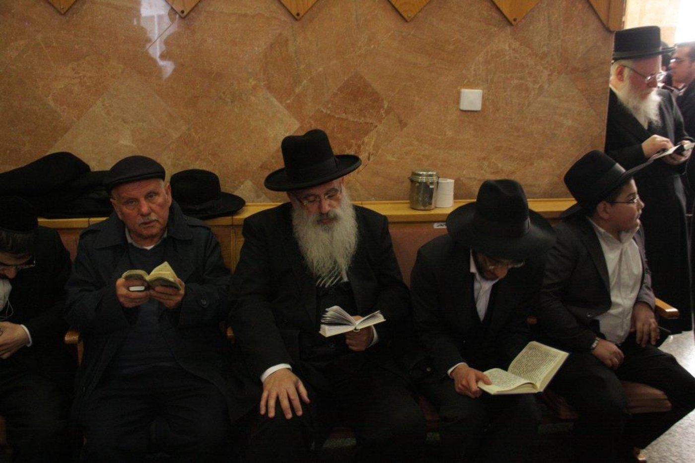 גלריה: דרכו האחרונה של המקובל הרב ניסים פרץ