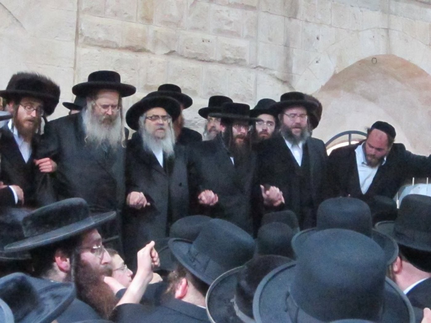 המסע נמשך: האדמו"ר מסאטמר ערך טיש במירון