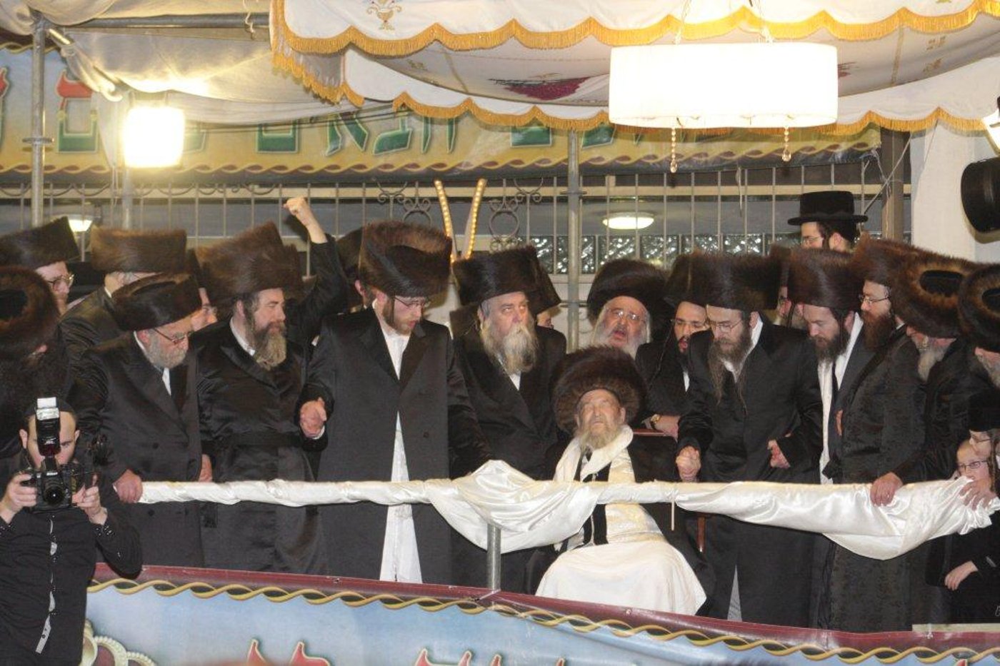 גלריה: חתונת נכדת האדמו"ר מנדבורנה