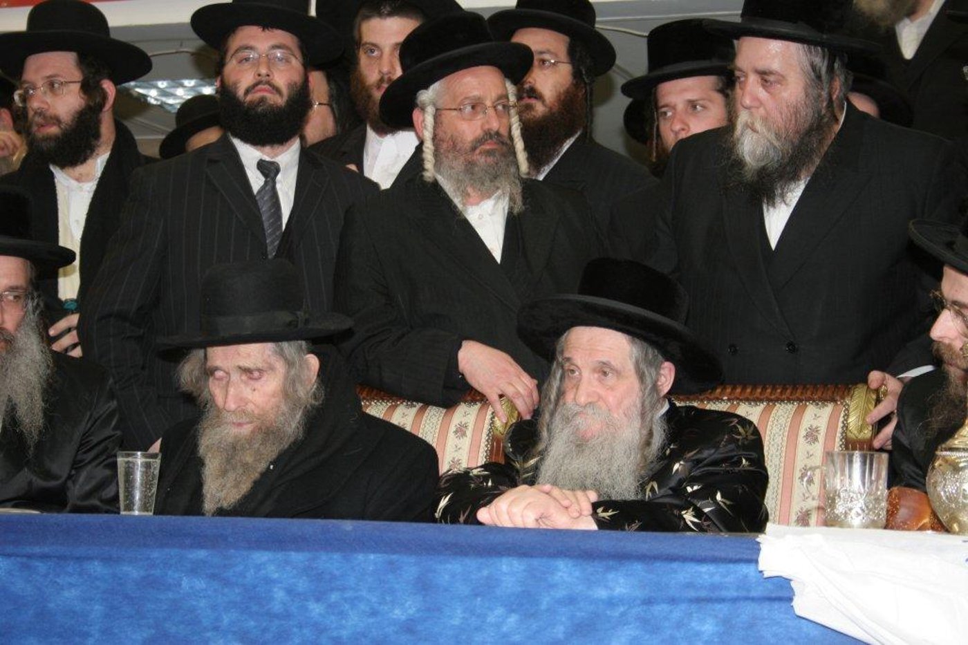 80 שנות תורה וחסידות • תמונות מחיי האדמו"ר מנדבורנה