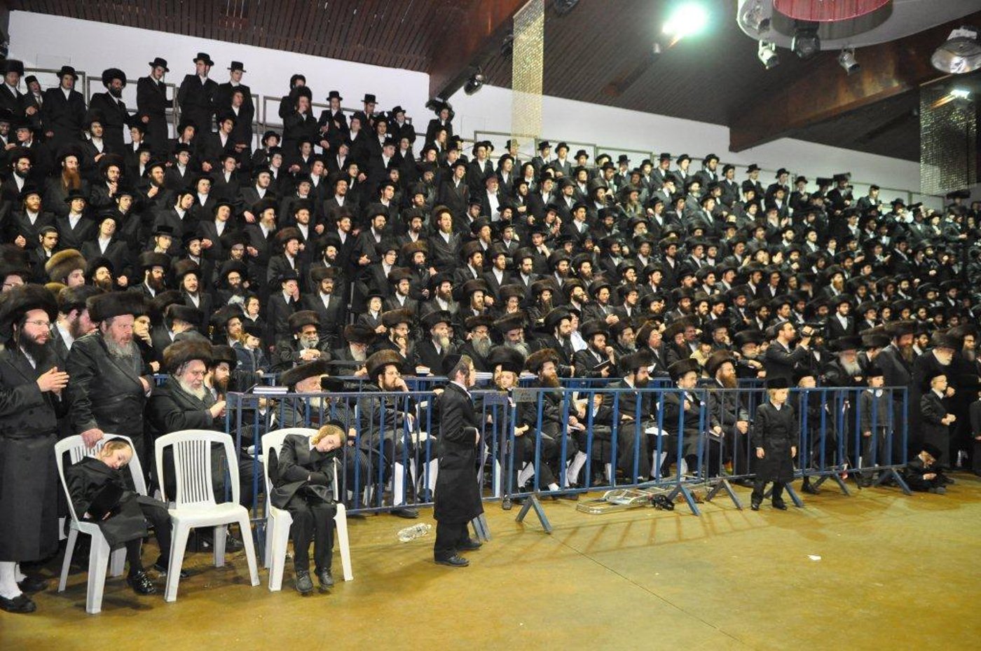 גלריית ענק: שמחת בית בעלזא-מכנובקא