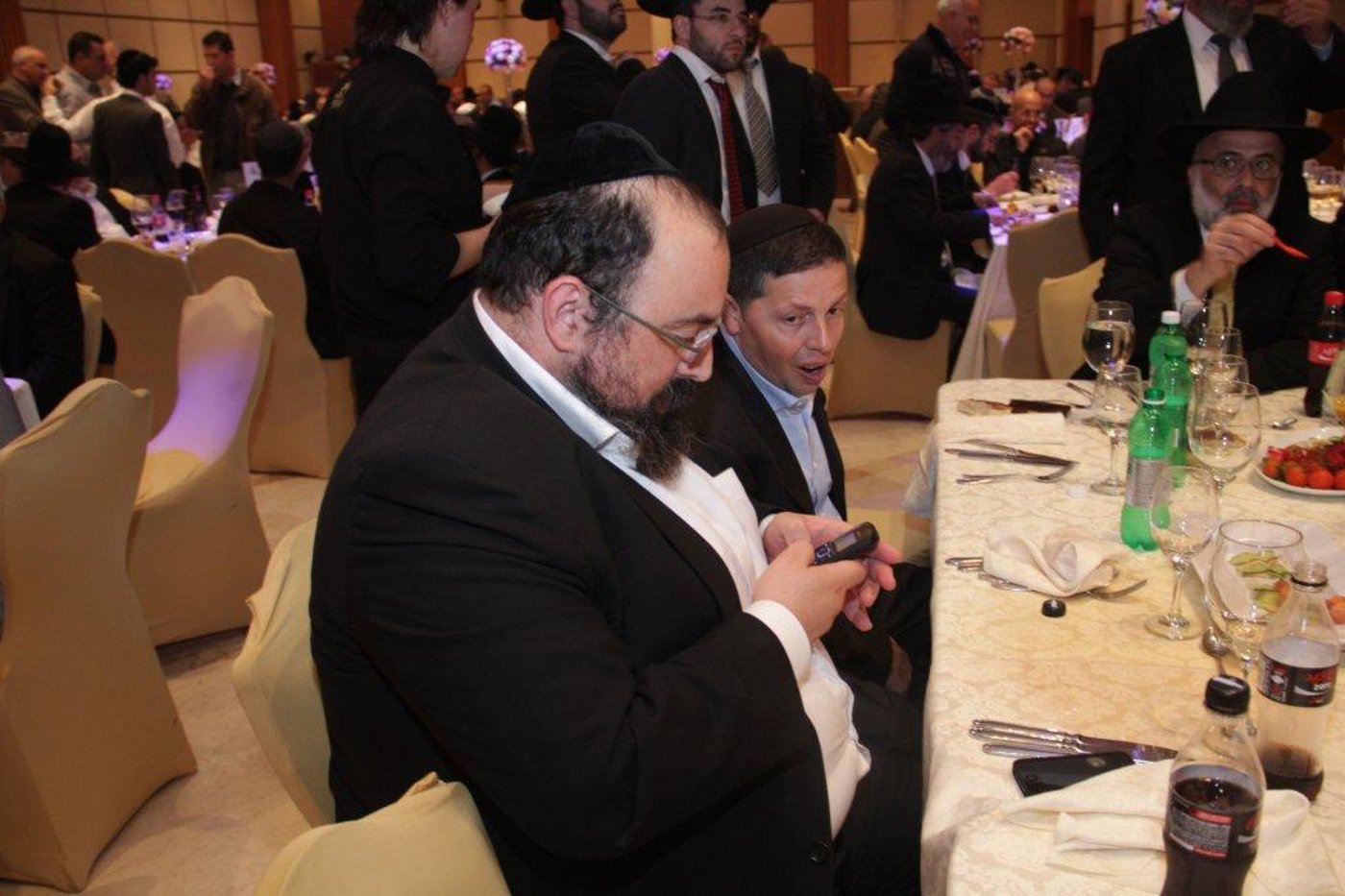 גלריית ענק: יהודה אבידן חיתן בת, כולם הגיעו לחגוג