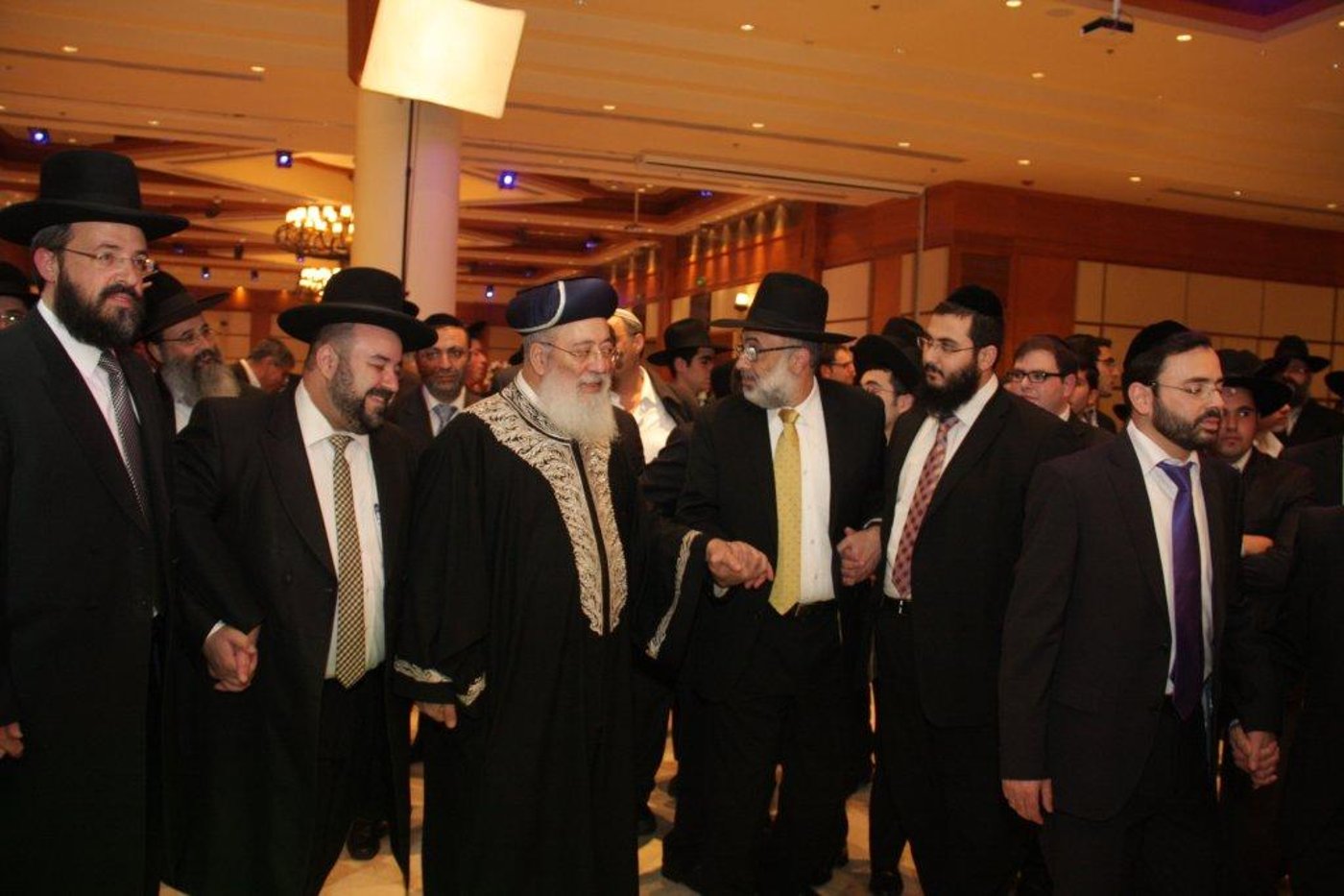 גלריית ענק: יהודה אבידן חיתן בת, כולם הגיעו לחגוג