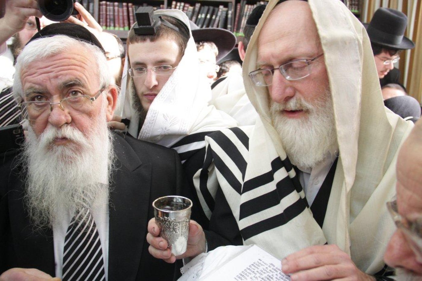 לאחר קריאת המגילה: ברית לנין גדולי ישראל