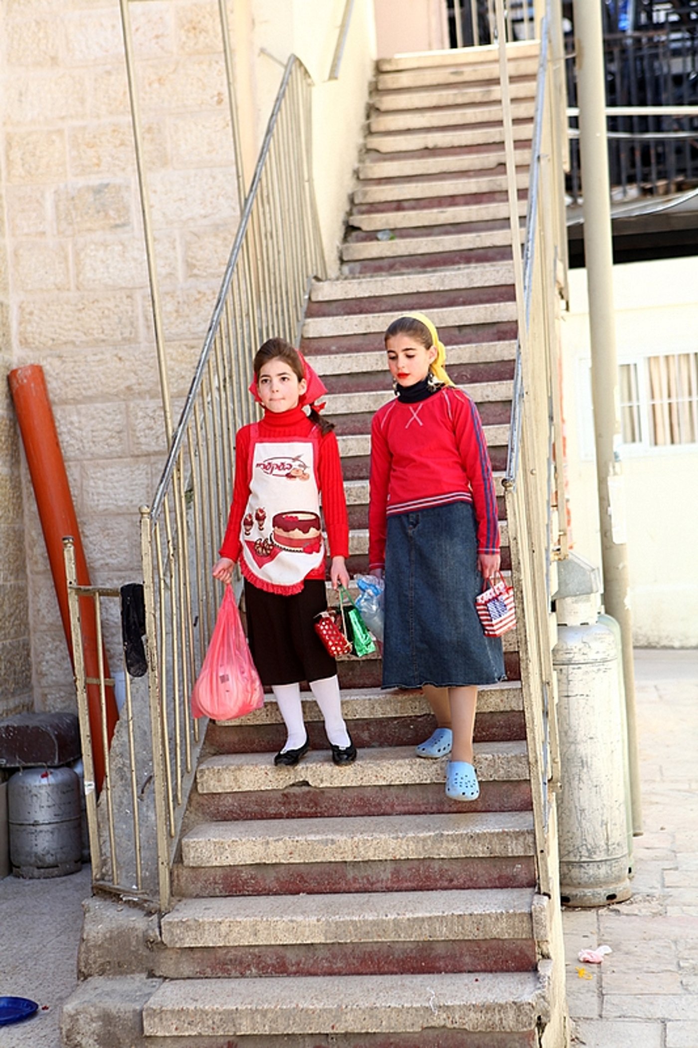 ירושלים שיכורה משמחה: צפו בתיעוד ענק מחגיגות הפורים