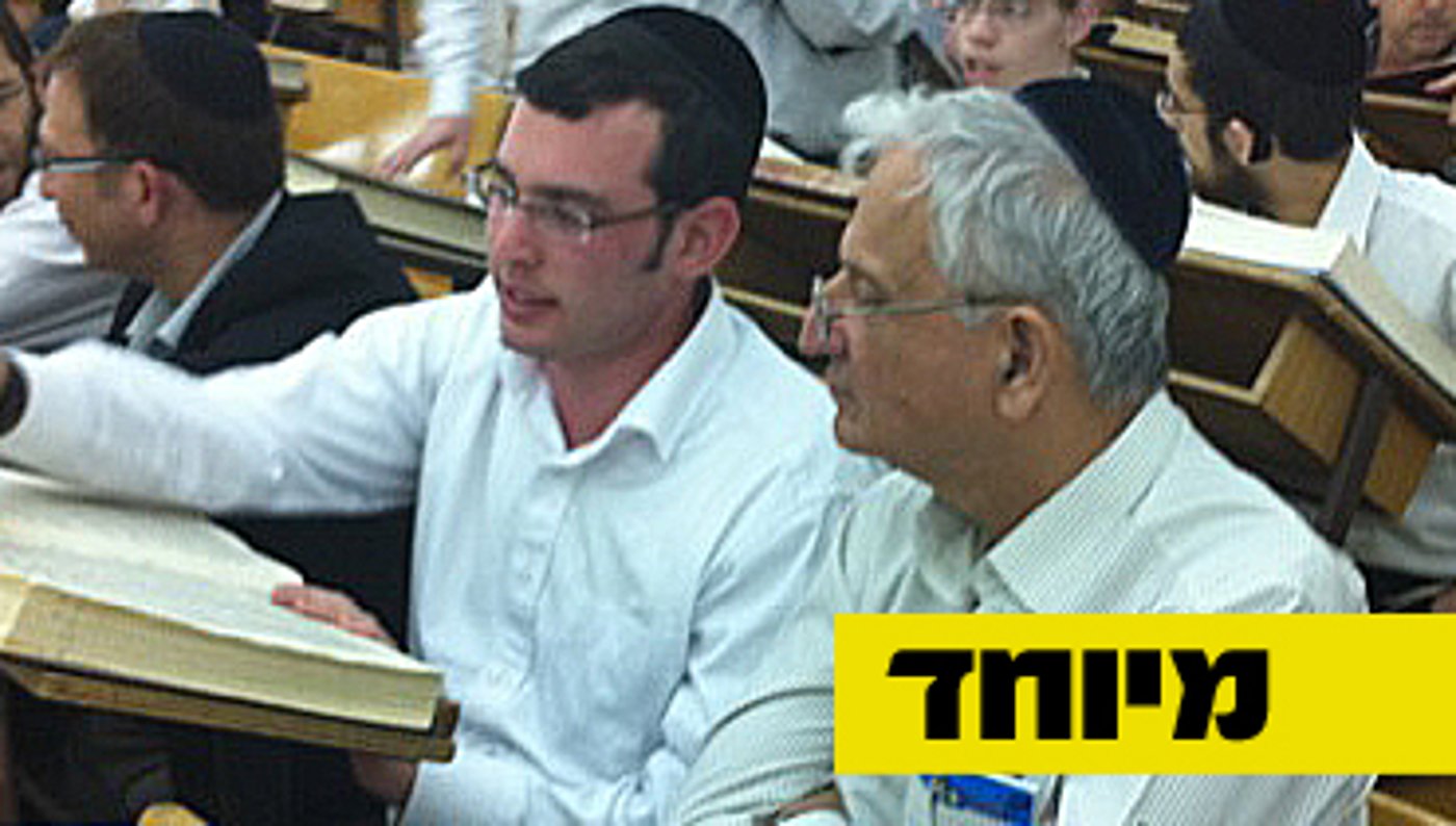 ברנע בישיבת פוניבז', הערב