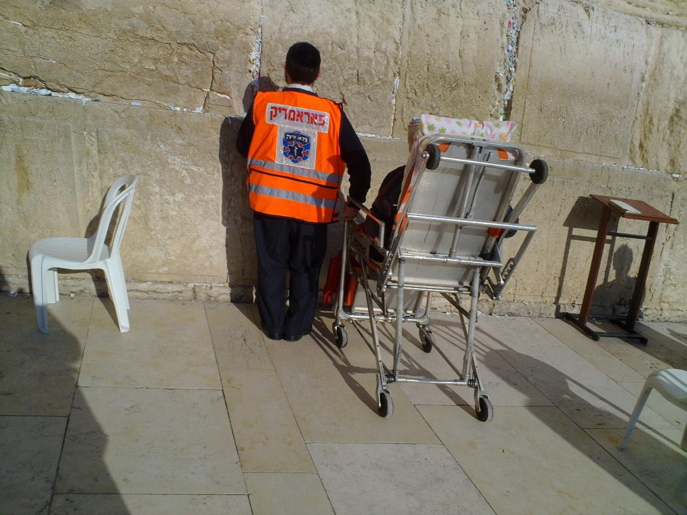 הבקשה האחרונה של החולה: להתפלל בכותל