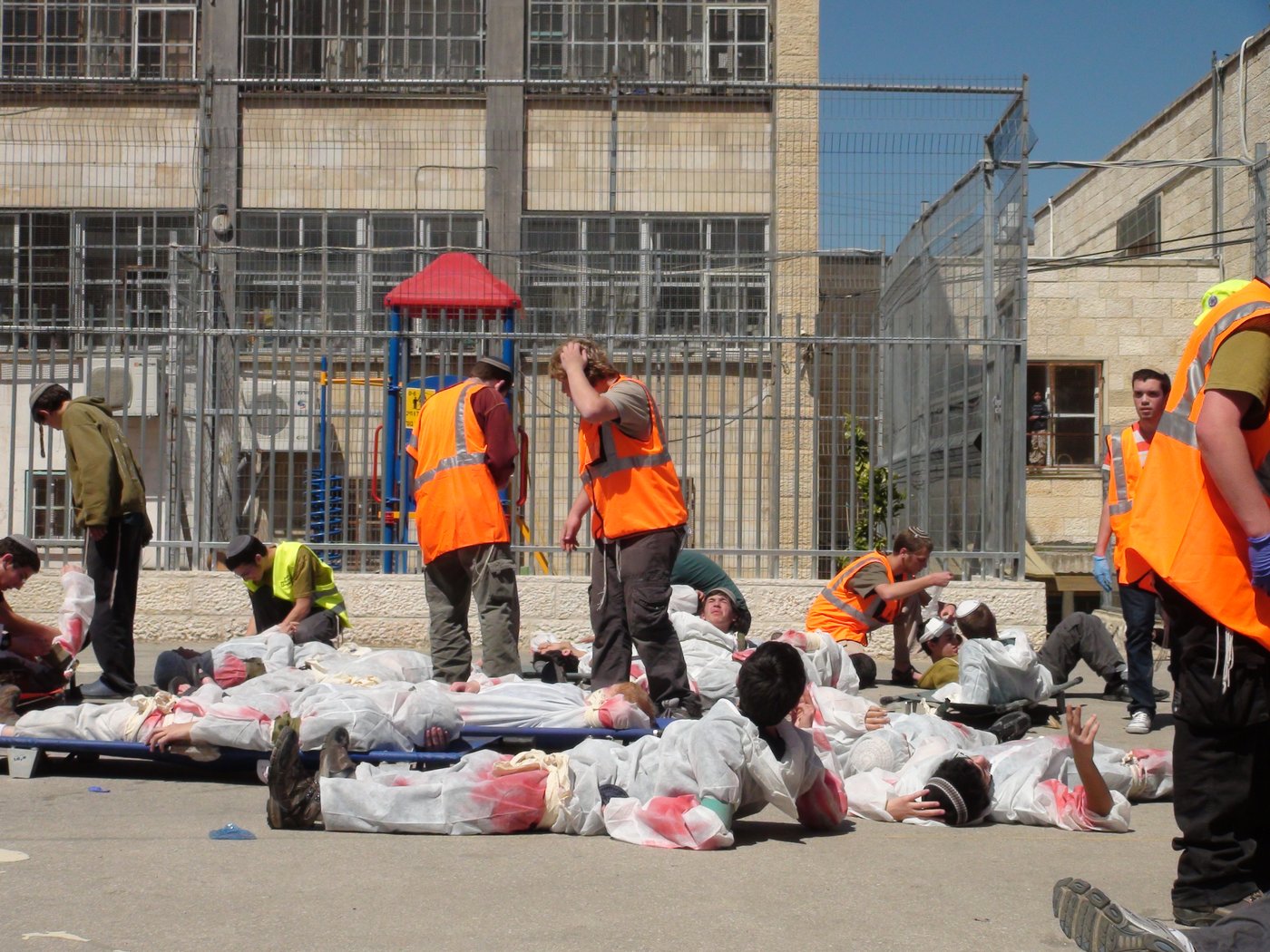 ארבע שנים אחרי הטבח: תרגיל רב נפגעים בישיבת 'מרכז הרב'