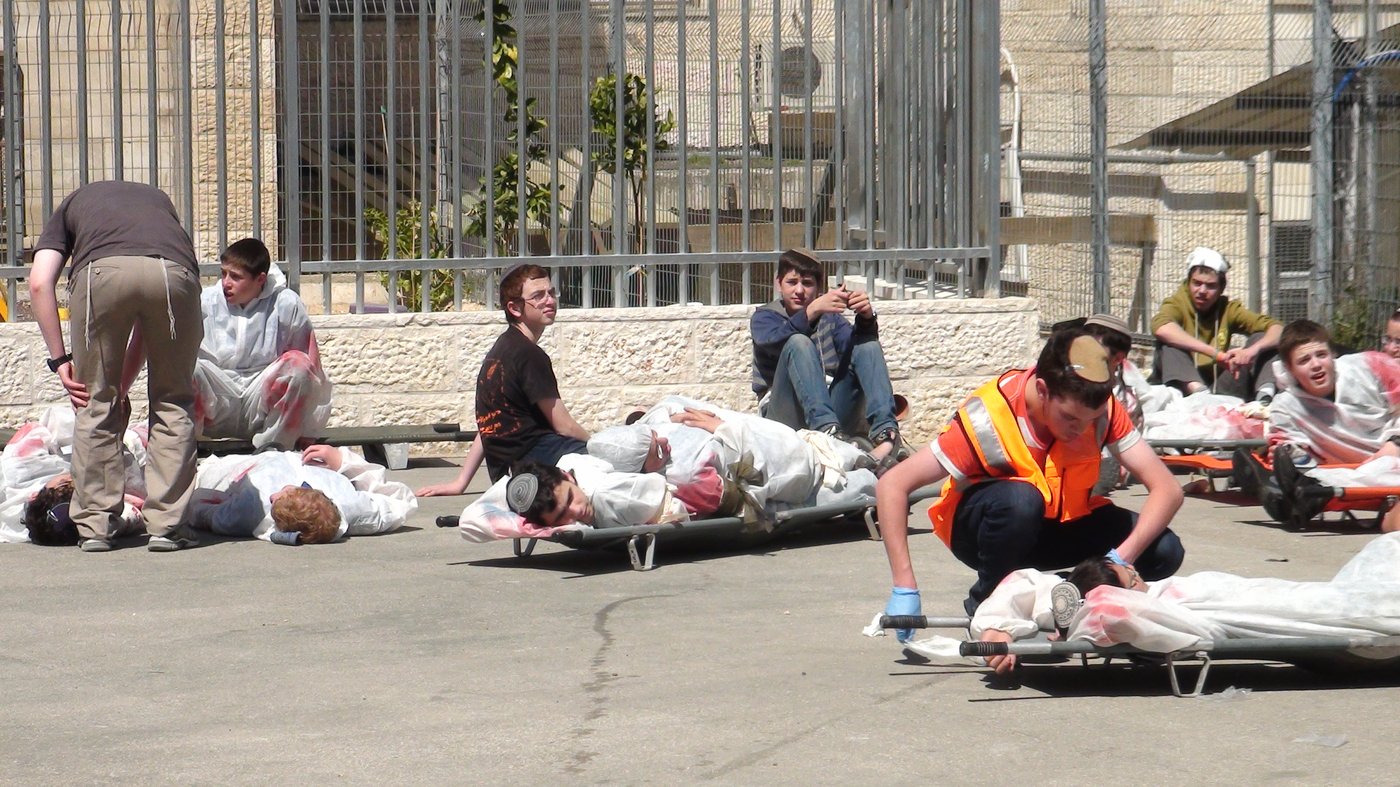 ארבע שנים אחרי הטבח: תרגיל רב נפגעים בישיבת 'מרכז הרב'