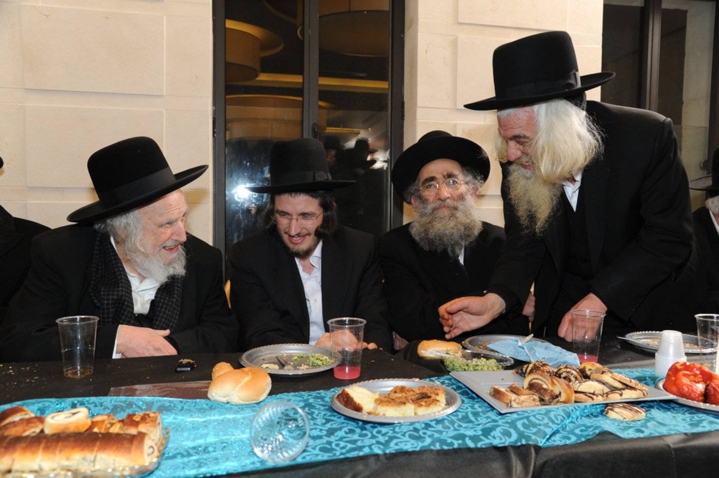 אירוסין לבן הגר"א הכהן דויטש, מראשי ישיבת פוניבז'