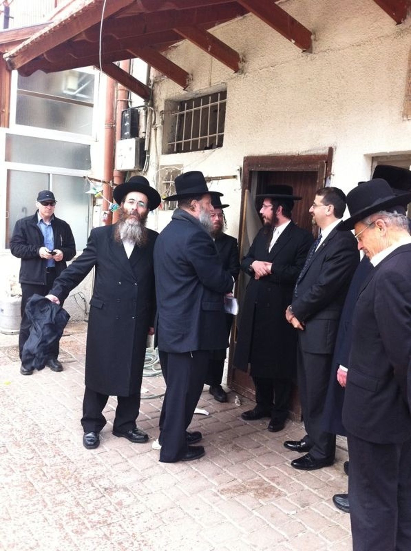 אורח בשכונת מאה שערים: שגריר ארה"ב