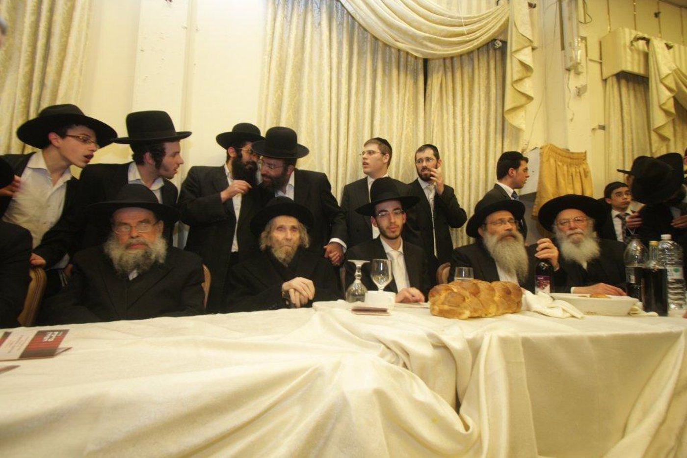 חתונת נינת גדולי הדור: צפו בגלריה