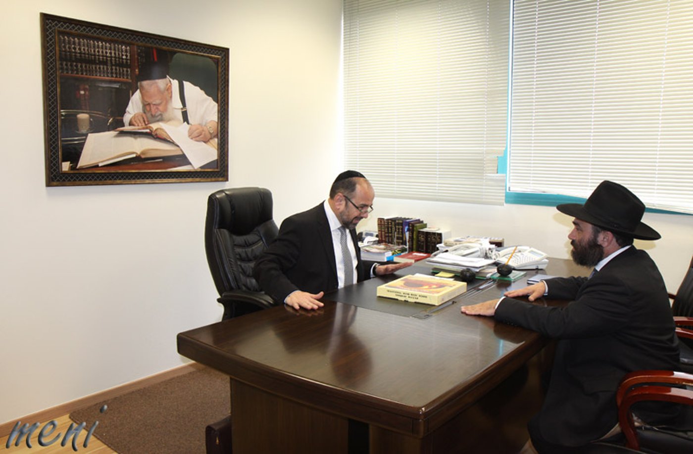 חסידי חב"ד חילקו מצות לשרי הממשלה
