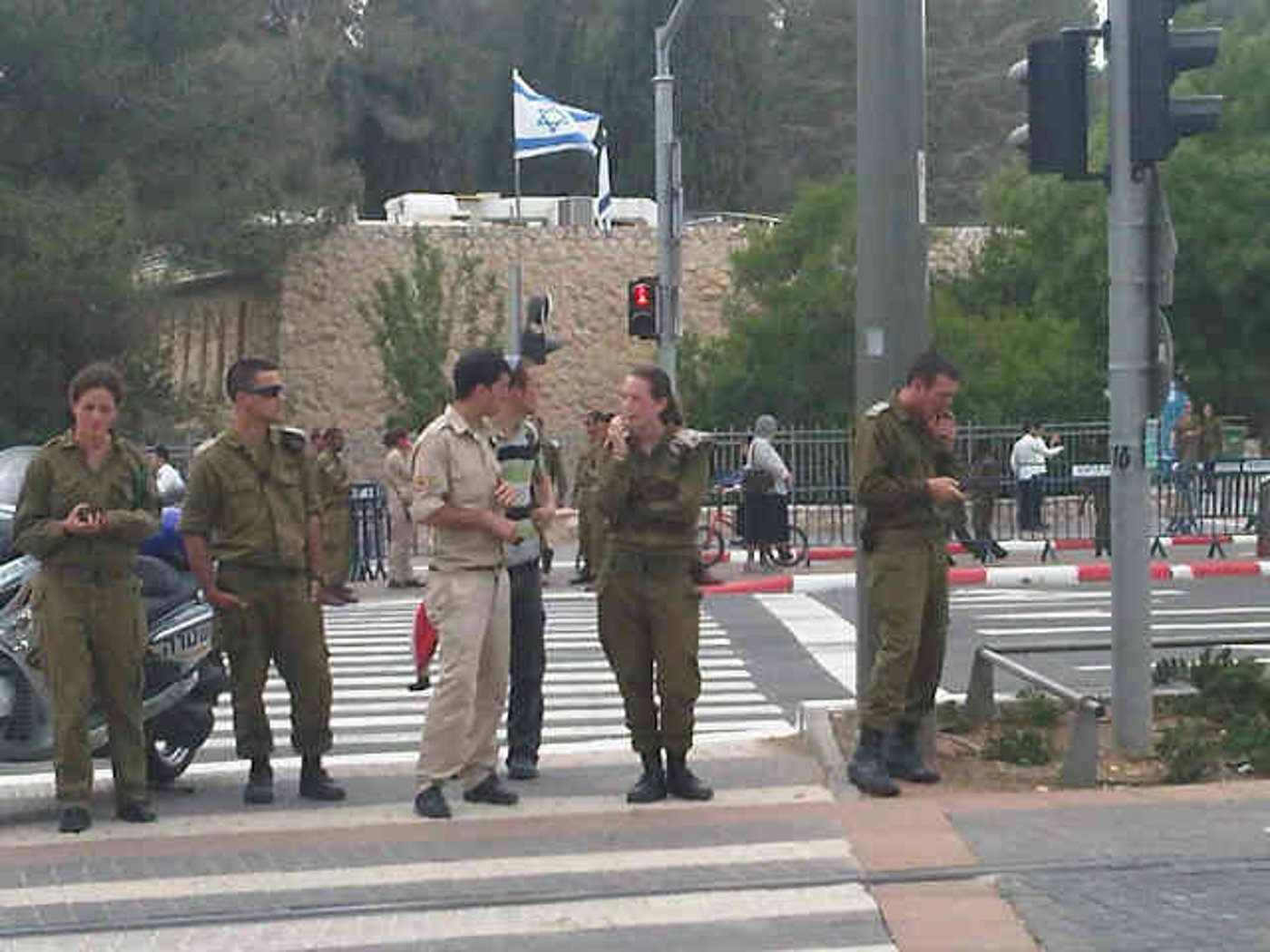 אסון בהר הרצל: גשר תאורה קרס, הרוגה ופצועים קשה