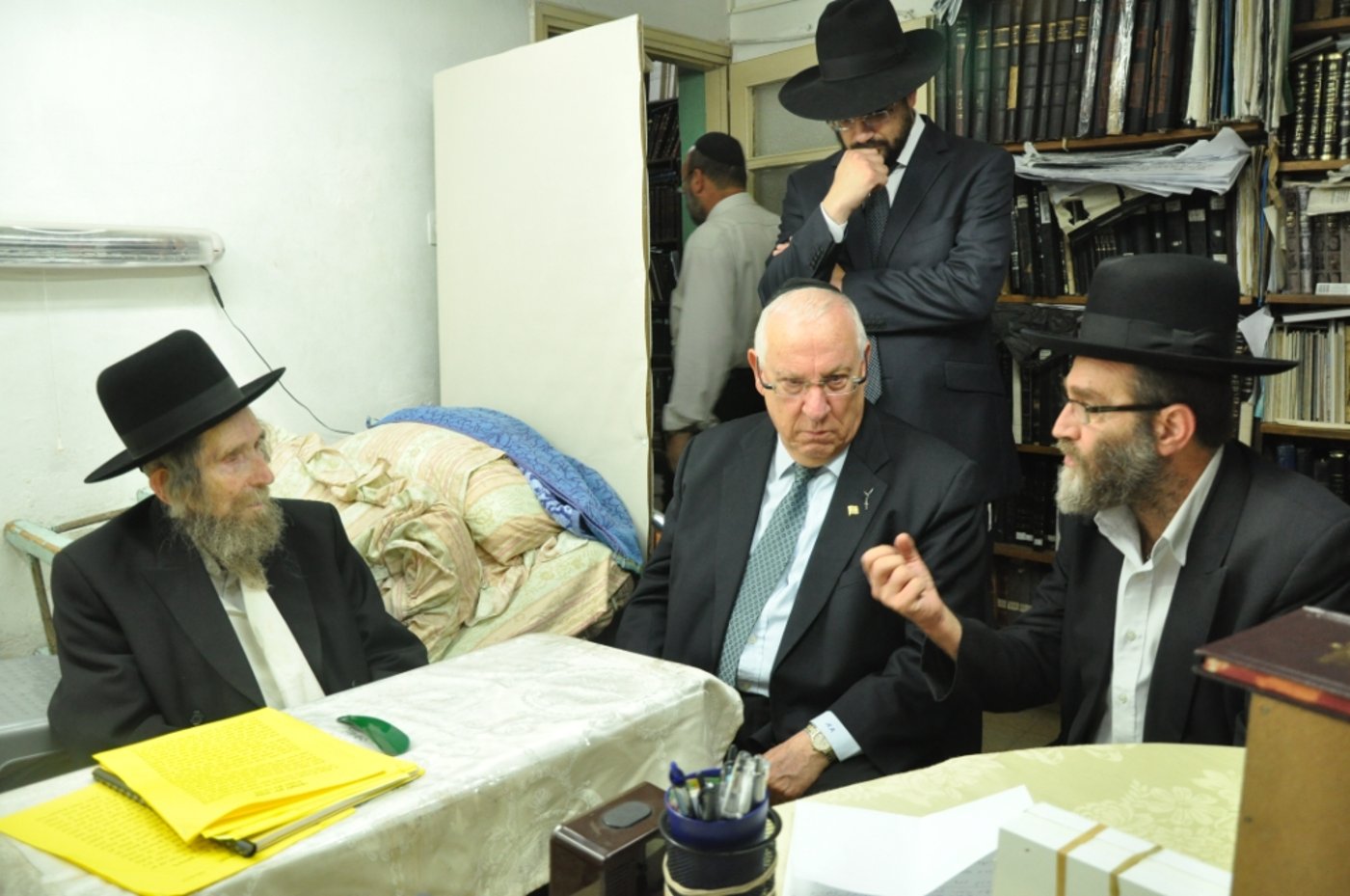 המלחמה על גיוס בני הישיבות: יו"ר הכנסת בבית הרב שטיינמן