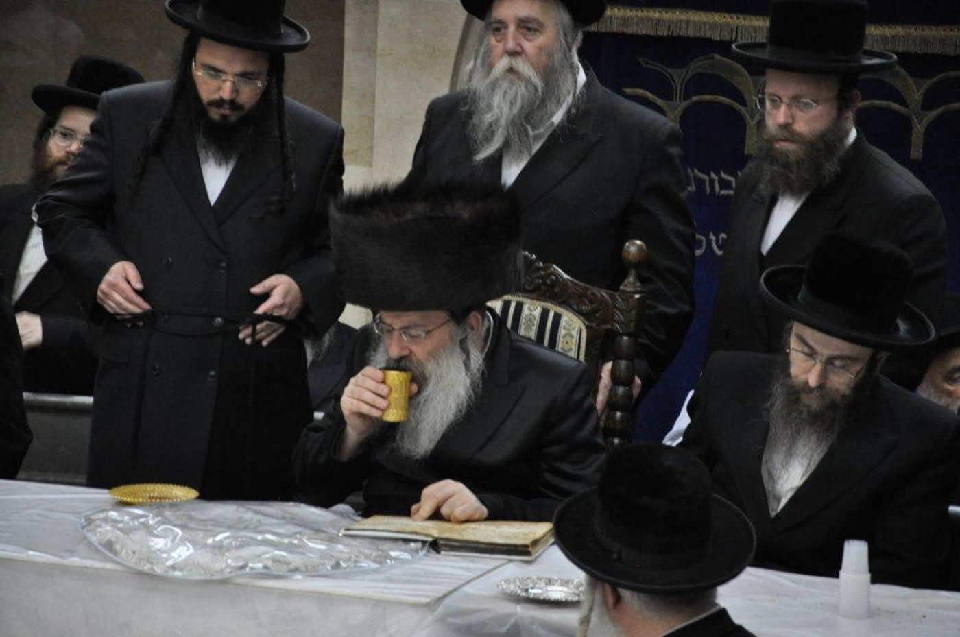 ‏‏טיש 'פסח שני' בנדבורנה: צפו בגלריה
