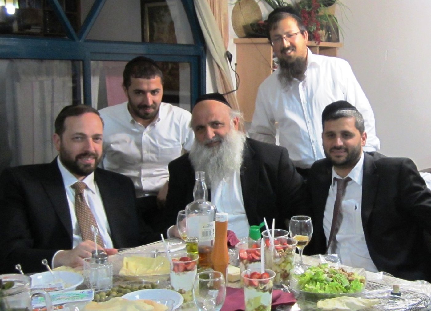 ,,השר אריאל אטיאס בצפת, מימין: רונן גנון.