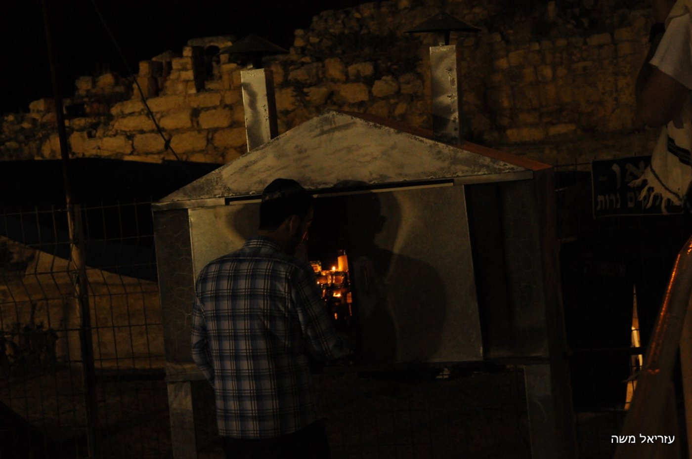 אלפים נוהרים לקבר שמואל הנביא בליווי כוחות משטרה