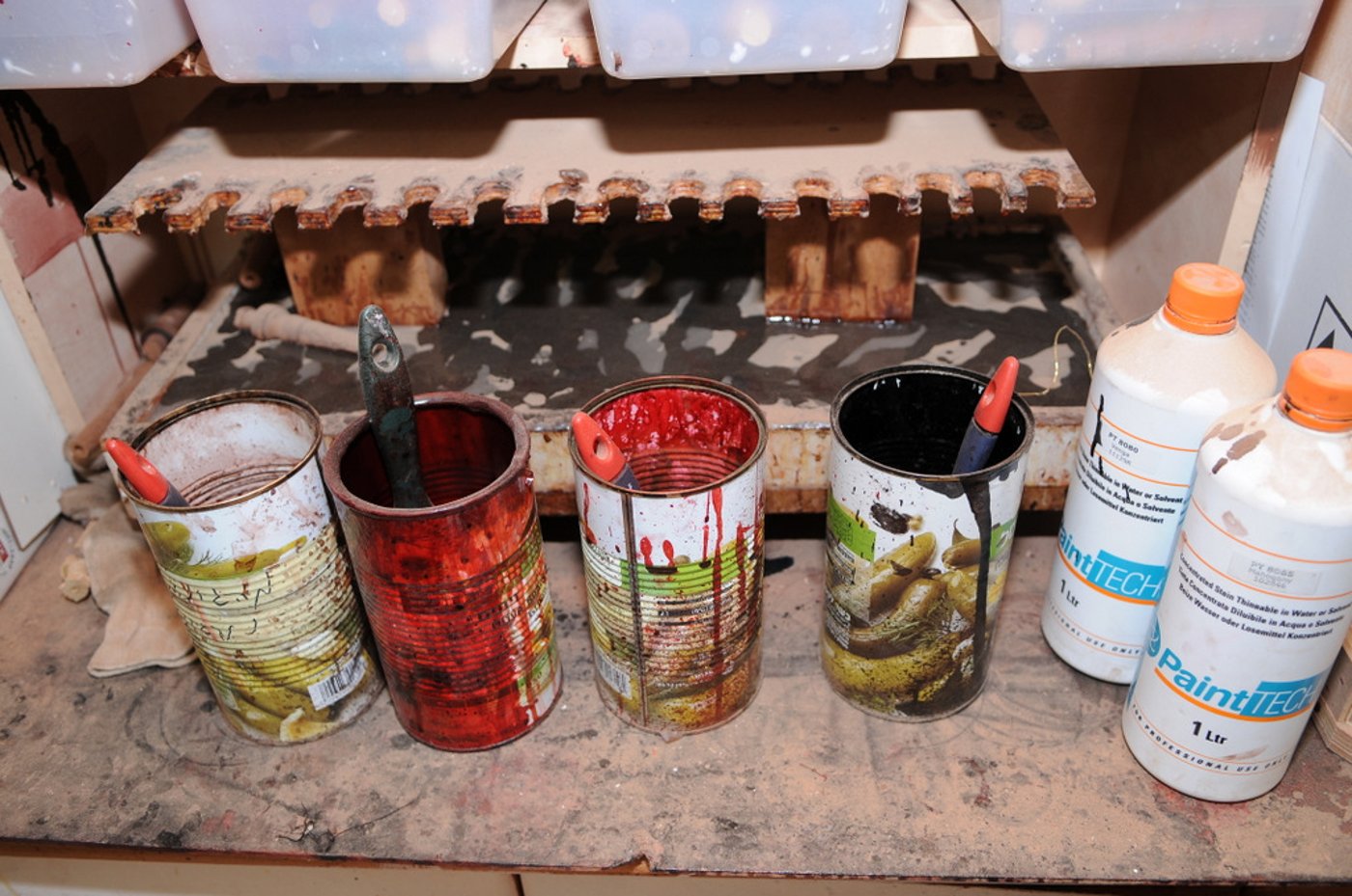 מרהיב: כך מייצרים תיקים לספרי תורה