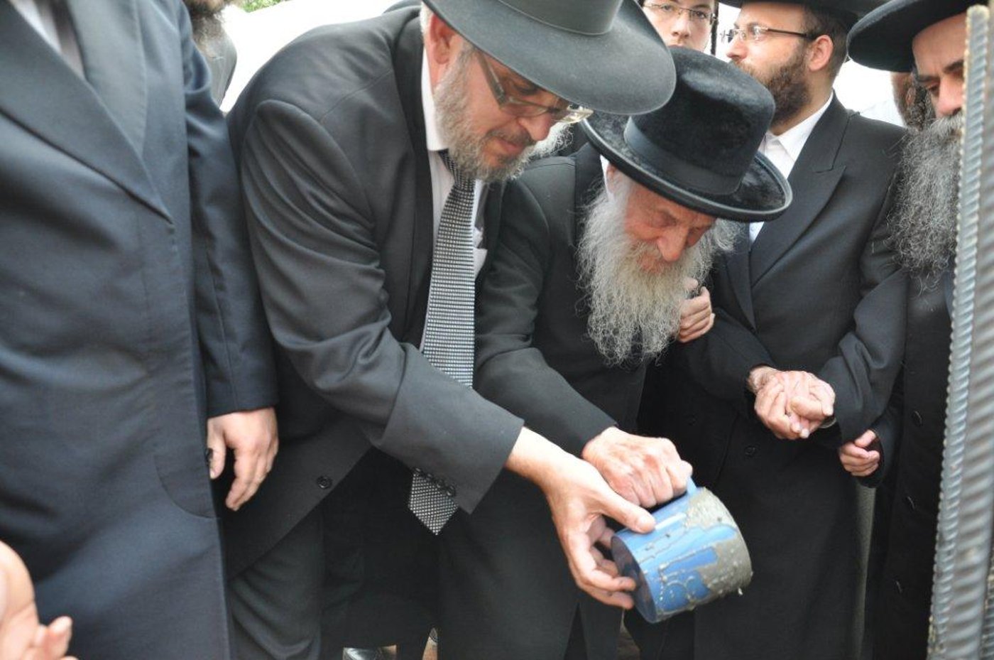 עמודי התווך של בני-ברק הניחו אבן פינה למקווה טהרה בעיר