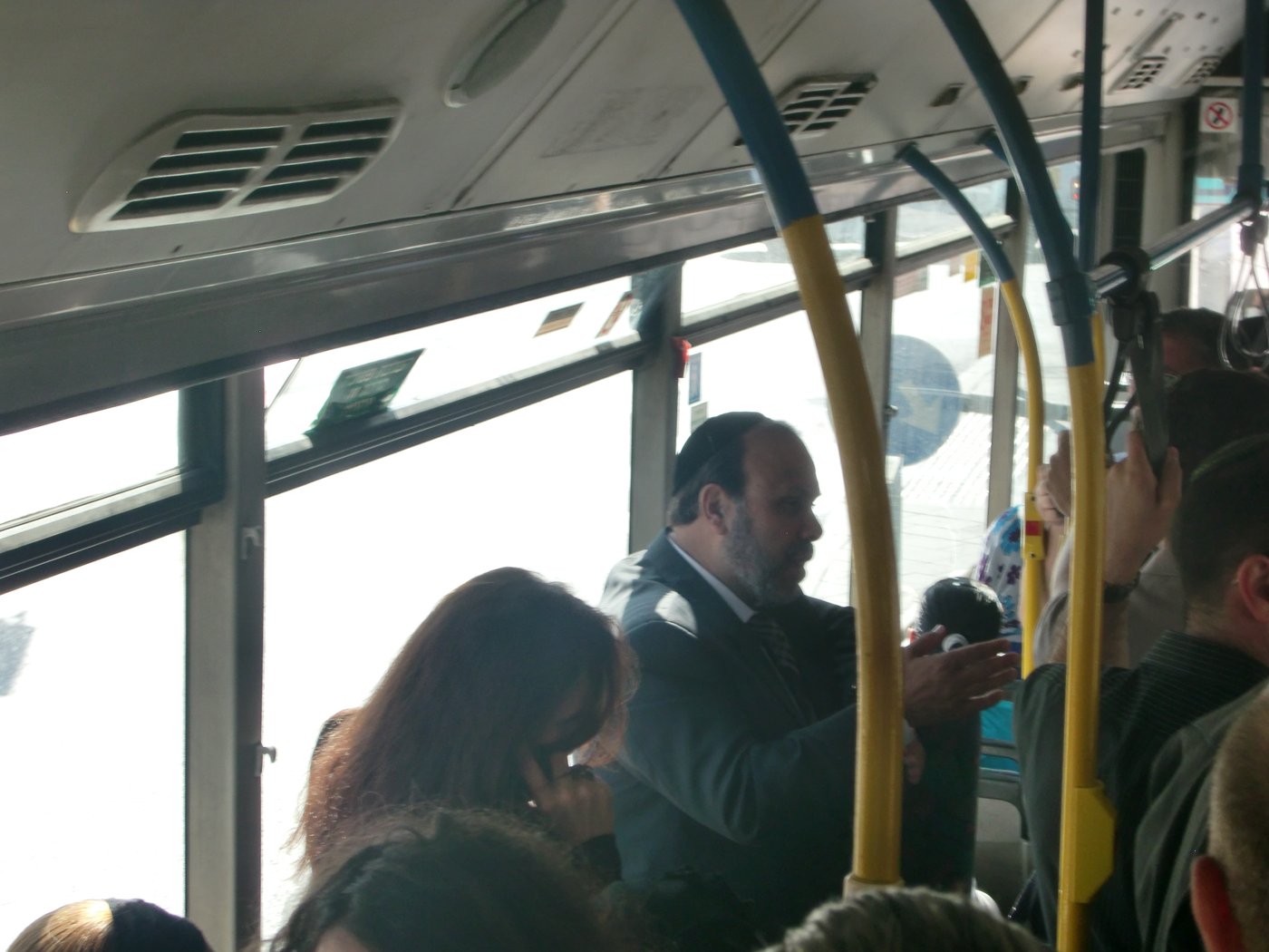 'רכבת תקלה': חברי הכנסת לא הצליחו לקנות כרטיס נסיעה