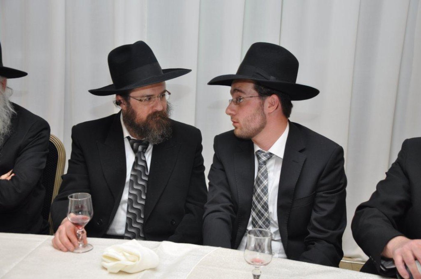 גלריה: אירוסין לבתו של ראש ישיבת בית יהודה עם בנו של ראש כולל בית הלל