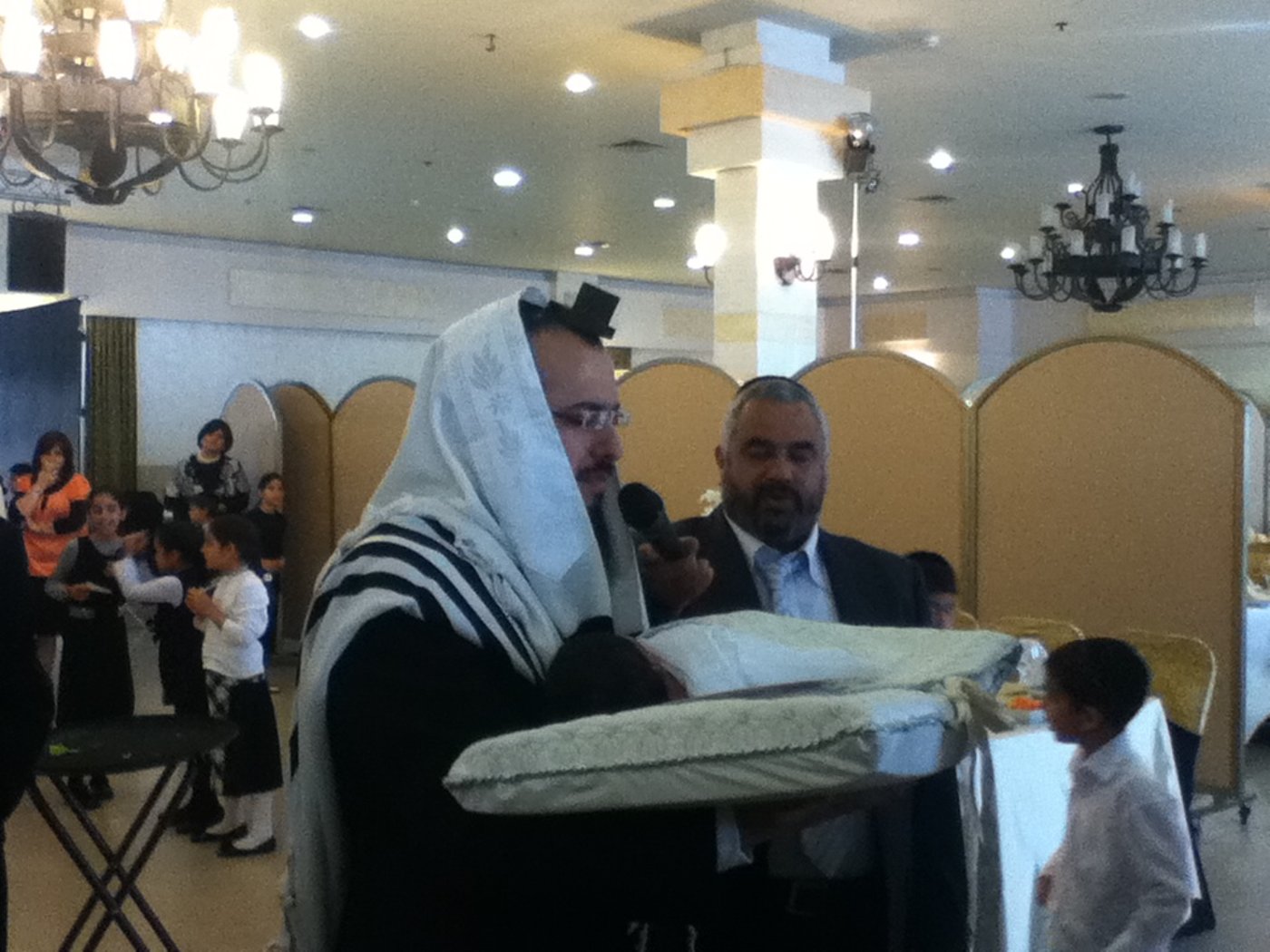 ברית שלום: דרעי וישי לוחצים יד