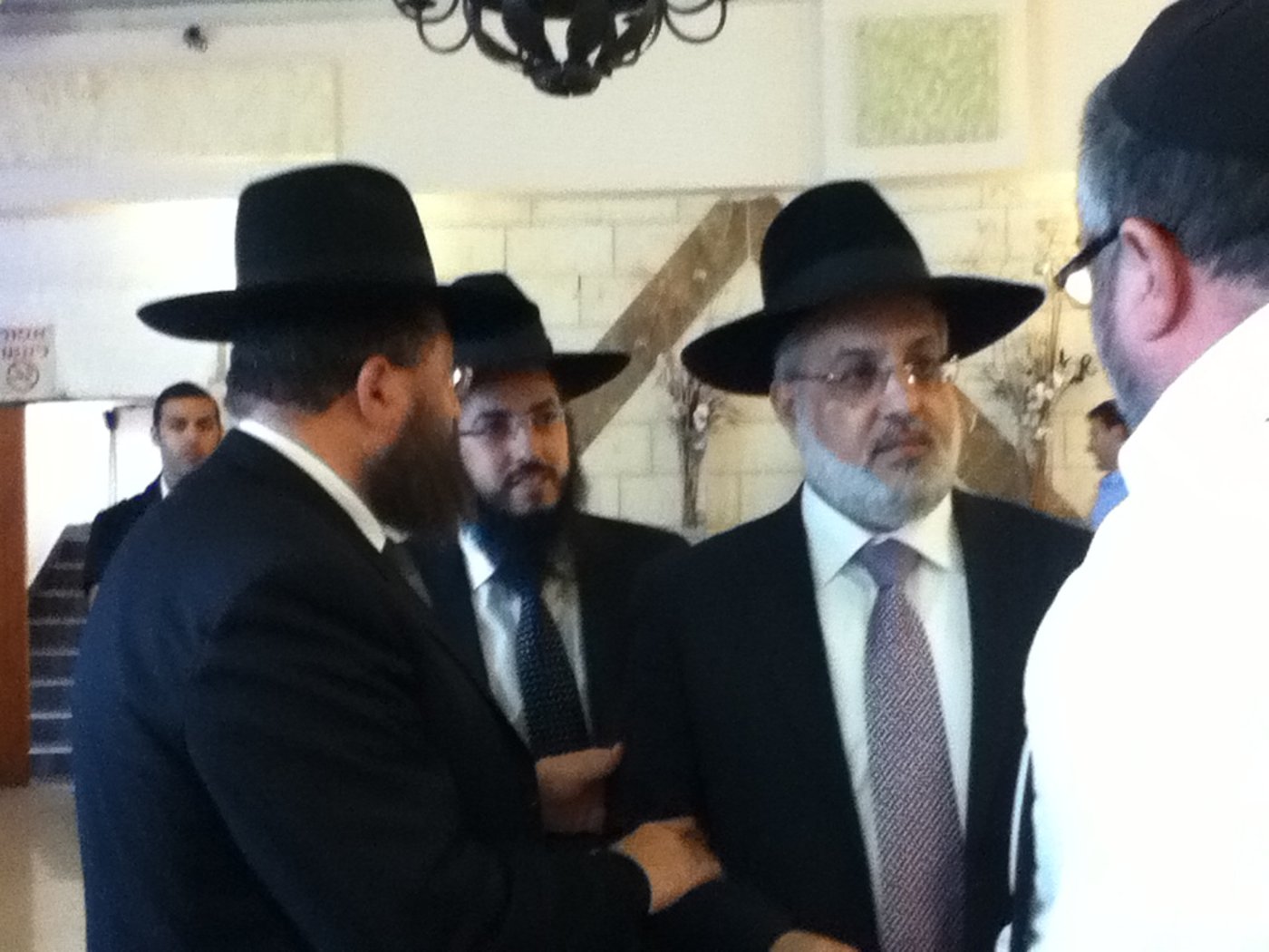 ברית שלום: דרעי וישי לוחצים יד