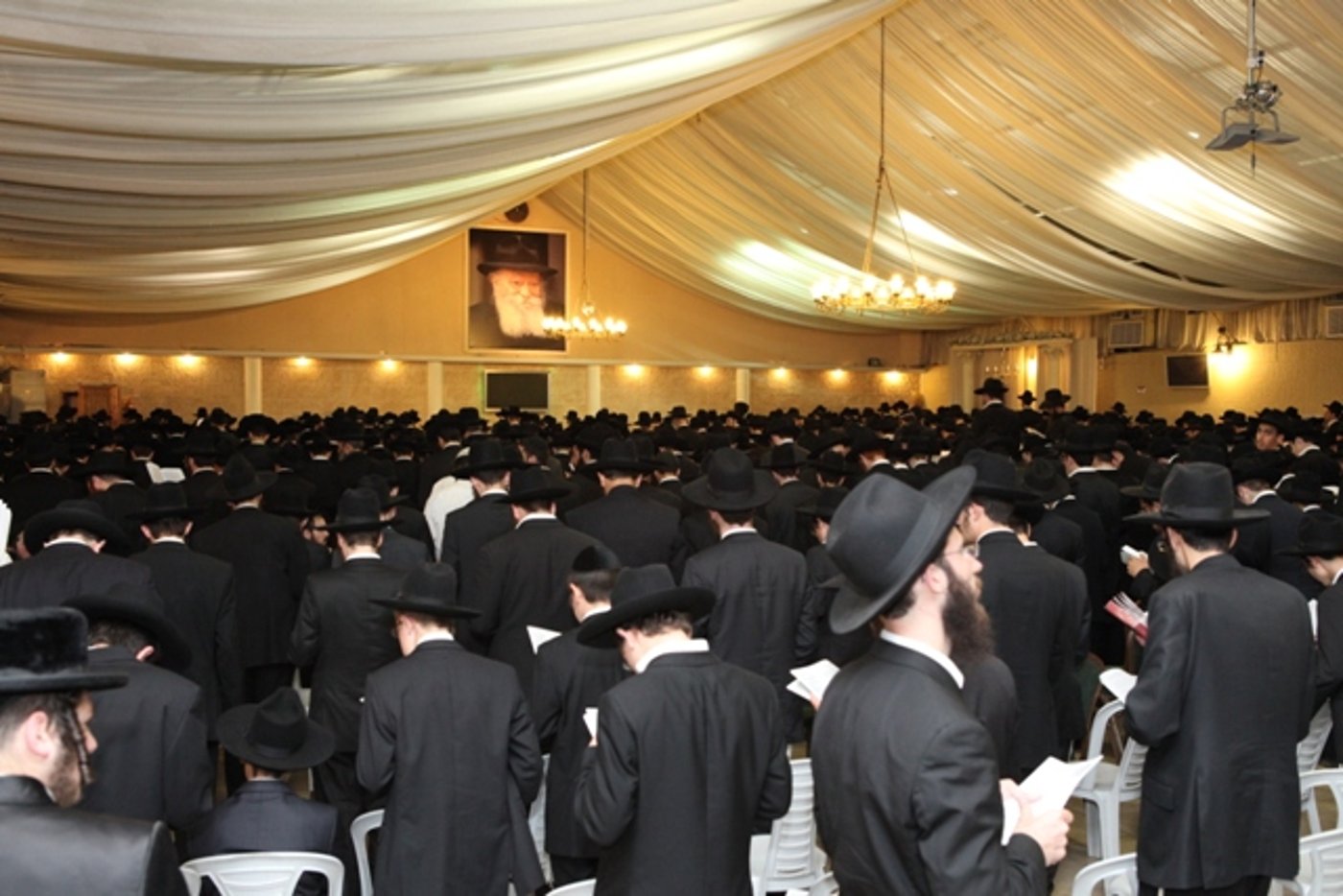 התמודדות בחב"ד: 18 שנה לפטירת הרבי; איך ממשיכים?