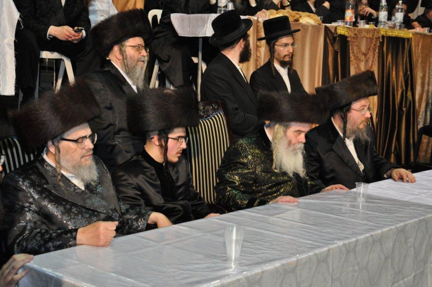 ‏‏שמחת החתונה בחצר קרעטשינף ירושלים / גלריה