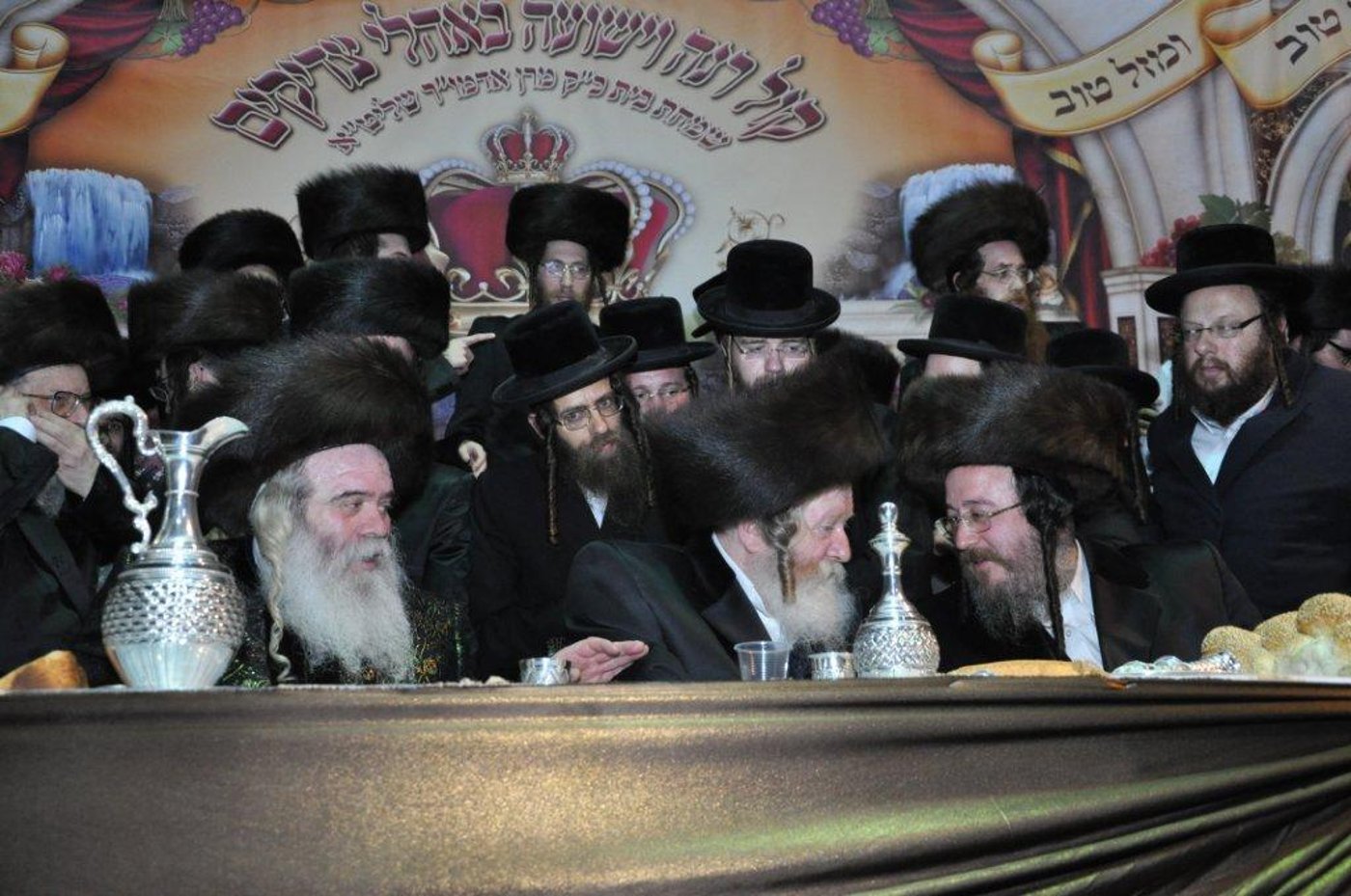 ‏‏שמחת החתונה בחצר קרעטשינף ירושלים / גלריה