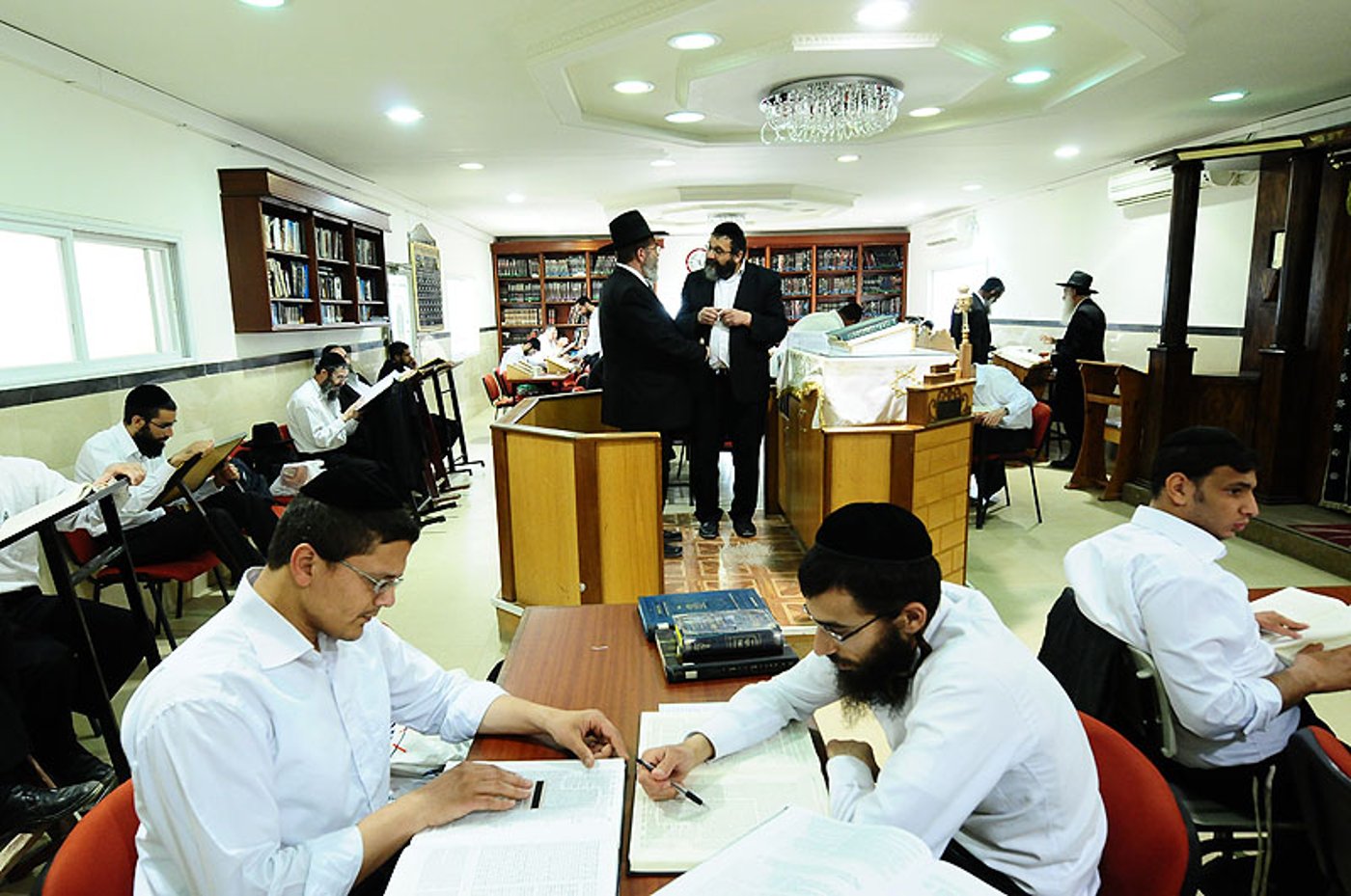 פריחה רוחנית דימונה: נחנך מרכז תורני