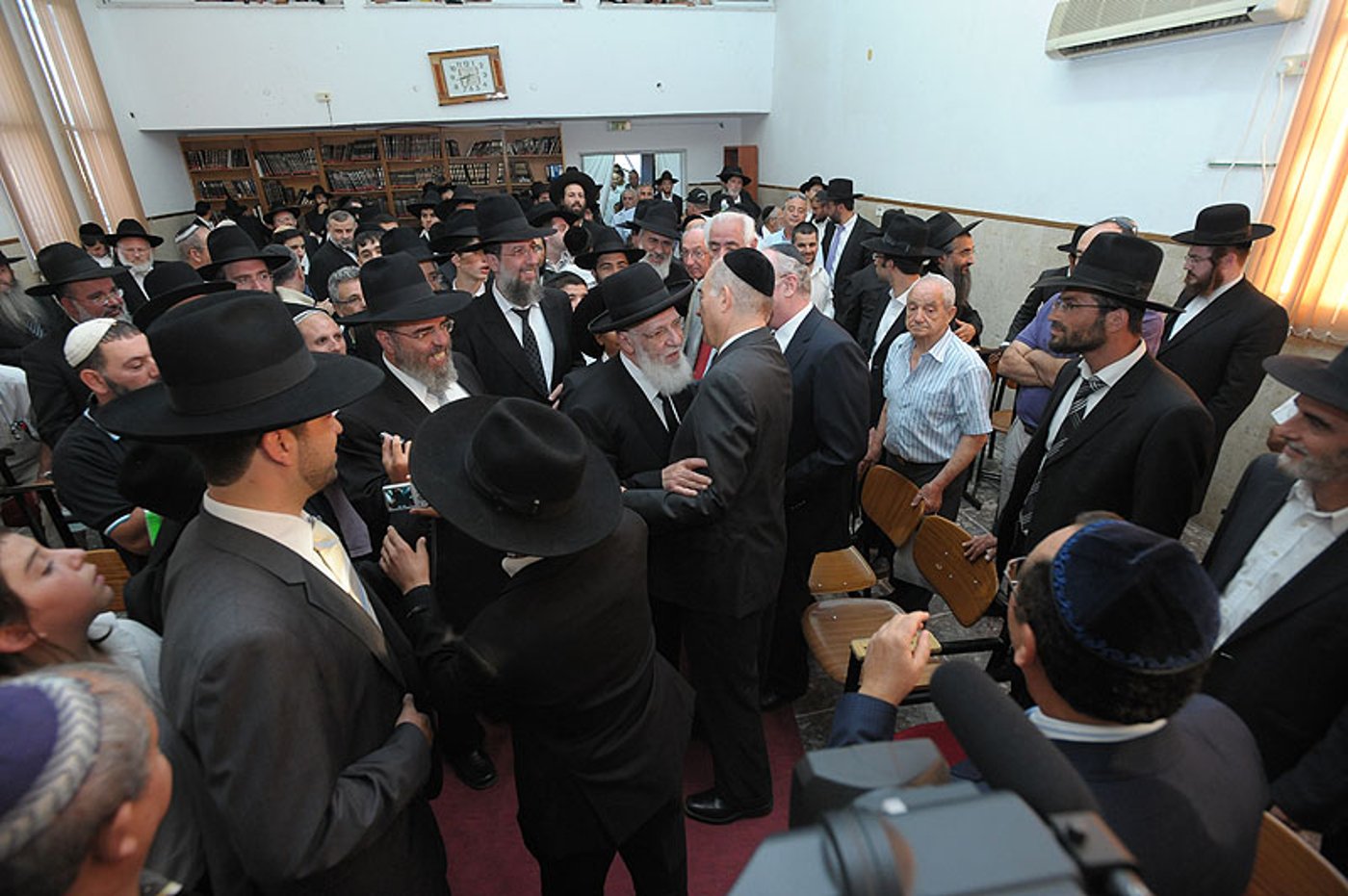 פריחה רוחנית דימונה: נחנך מרכז תורני