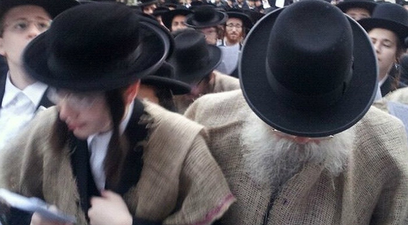 ההפגנה, לפנות בוקר