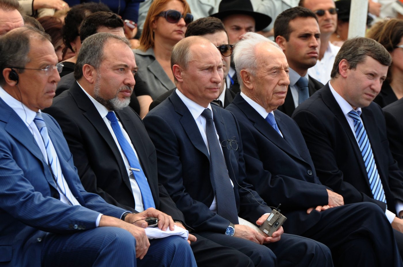 פרס לפוטין: "אל תרשה איום אירני"