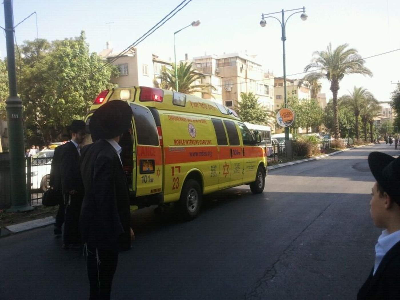 רוכב אופנוע נפצע בינוני בפתח תקווה, ילד נפצע קל בבני-ברק